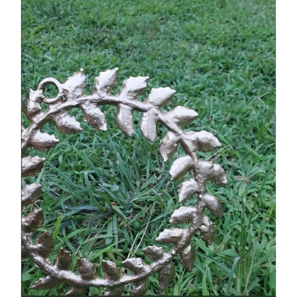 Two golden Metal hanging wall decoration discharger circles 7" - Picture 4 of 5